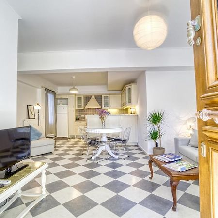 Stylish, Cozy 2-Bdr Flat In Andros Town By Explore Andros Exteriér fotografie