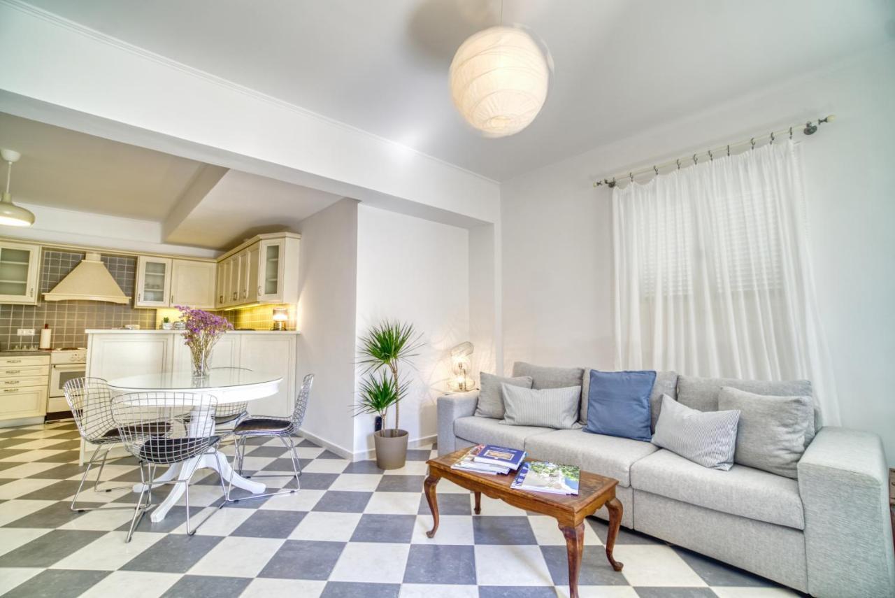 Stylish, Cozy 2-Bdr Flat In Andros Town By Explore Andros Exteriér fotografie