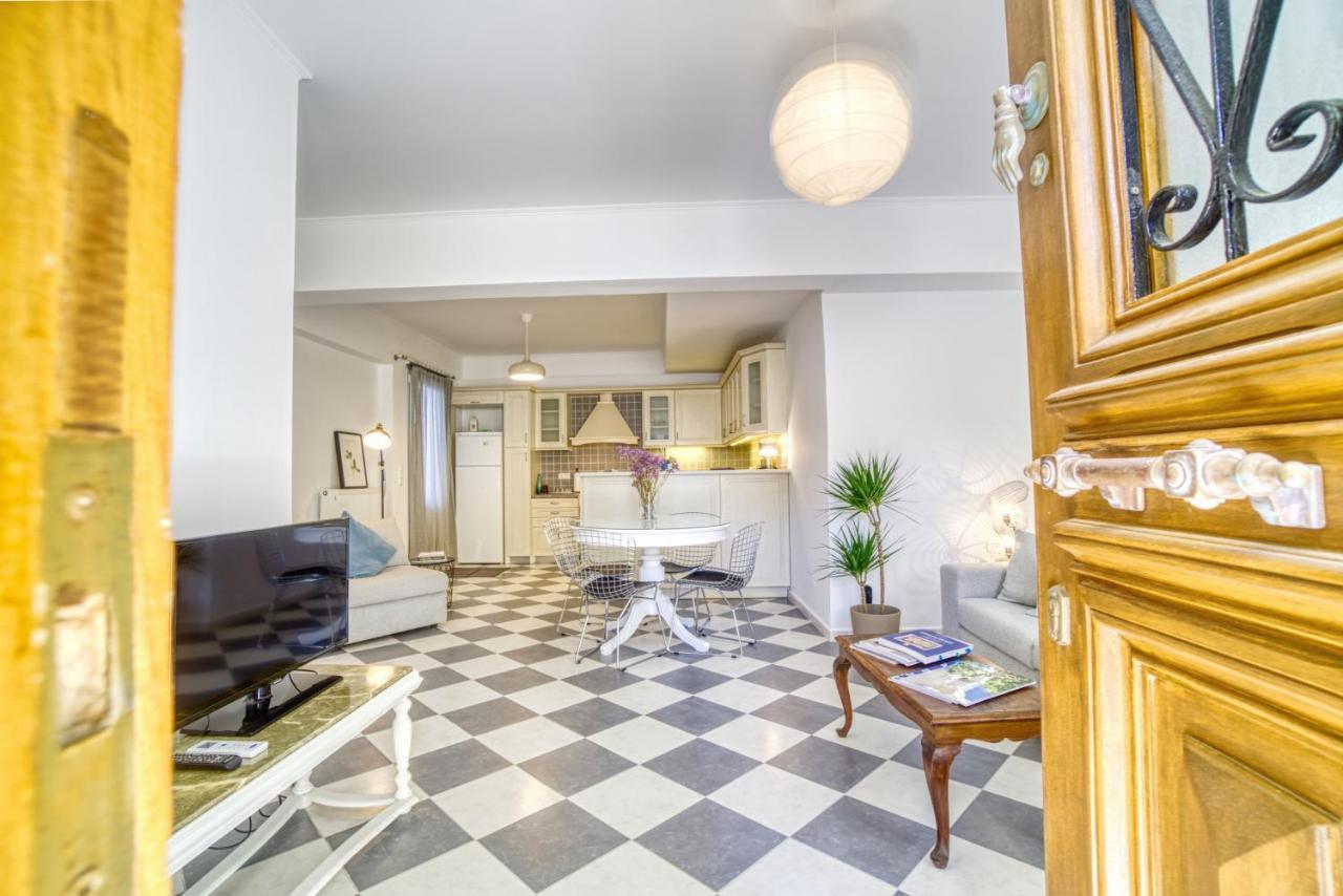 Stylish, Cozy 2-Bdr Flat In Andros Town By Explore Andros Exteriér fotografie